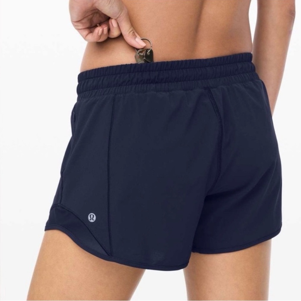 Lululemon Hotty Hot True Navy Shorts Size 4
